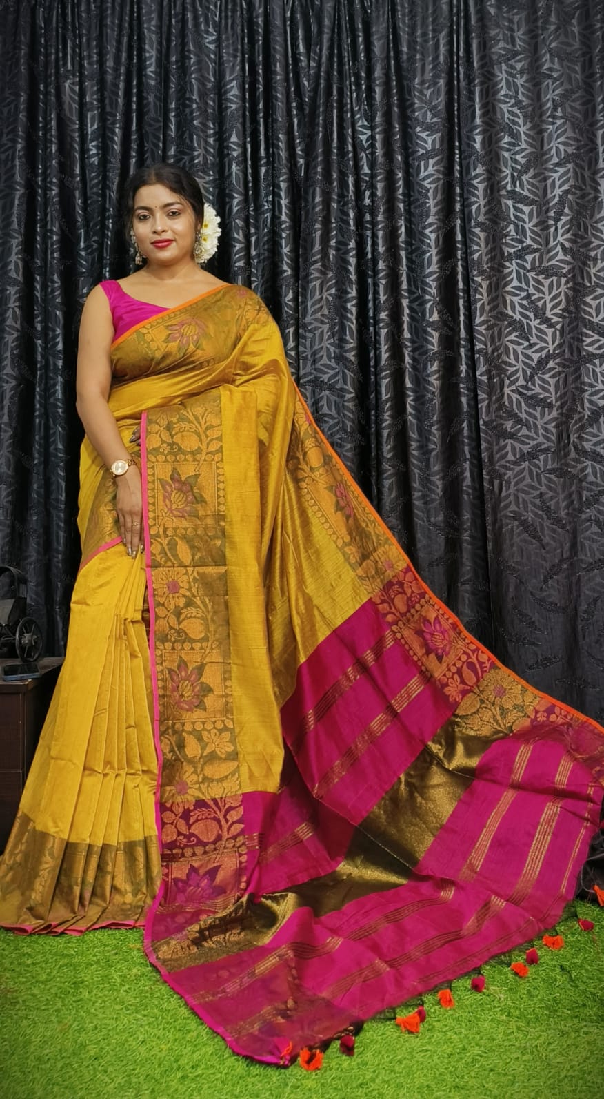 Handloom Copper Zari Meena Saree