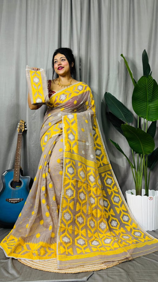 Dhakai Jamdani Saree