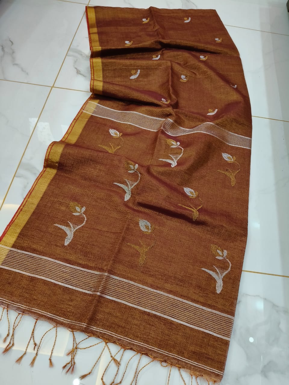 Exclusive Tissue Linen Jamdani Saree