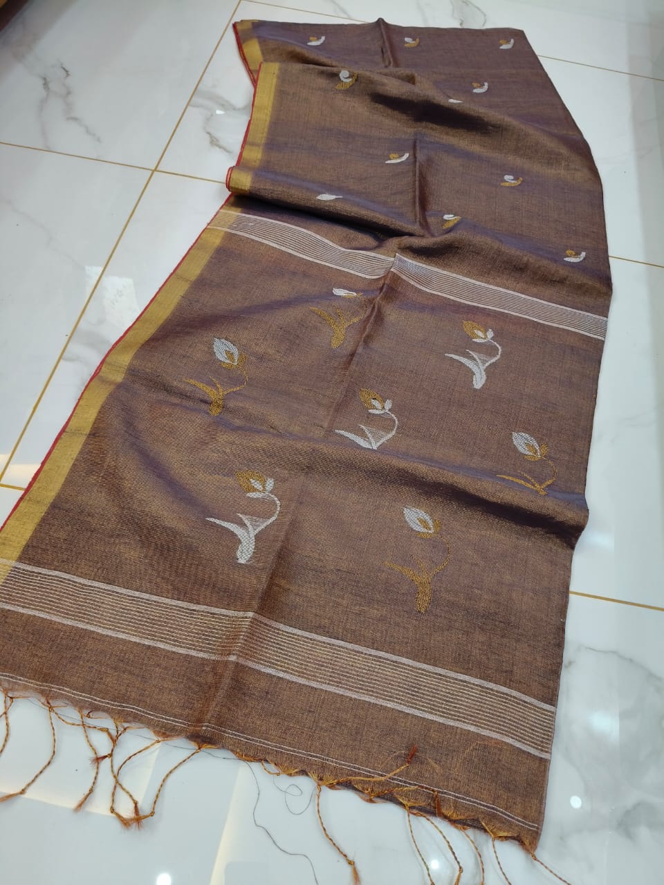 Exclusive Tissue Linen Jamdani Saree
