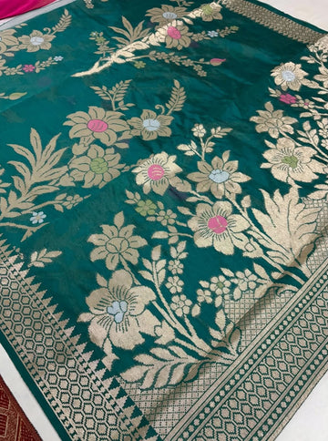dark green