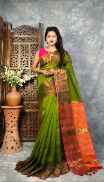 dark green