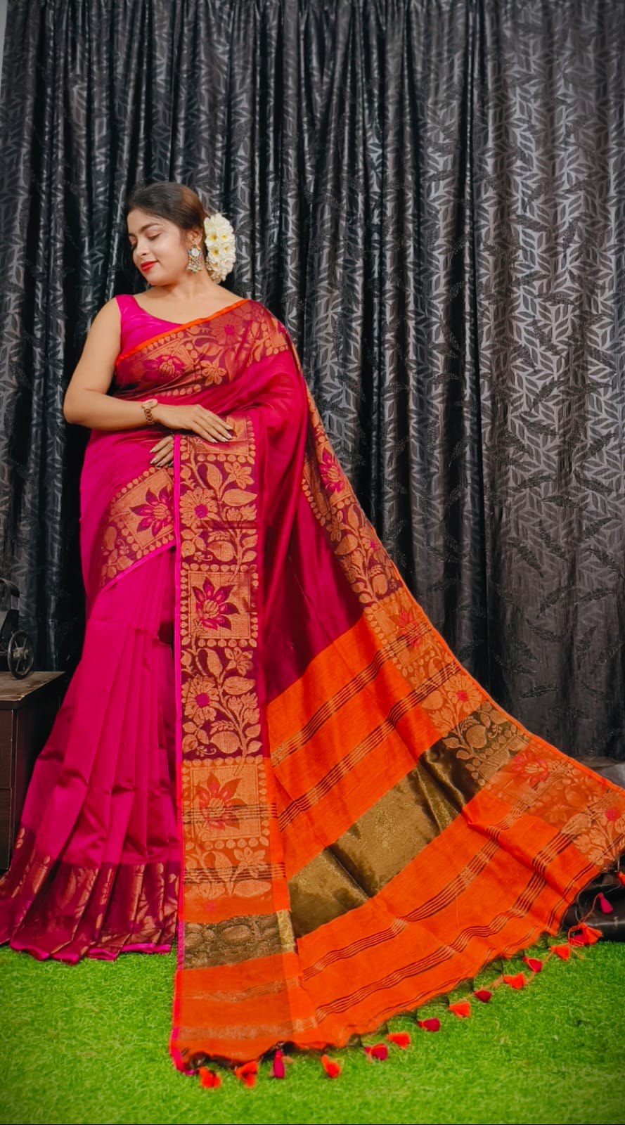 Handloom Copper Zari Meena Saree