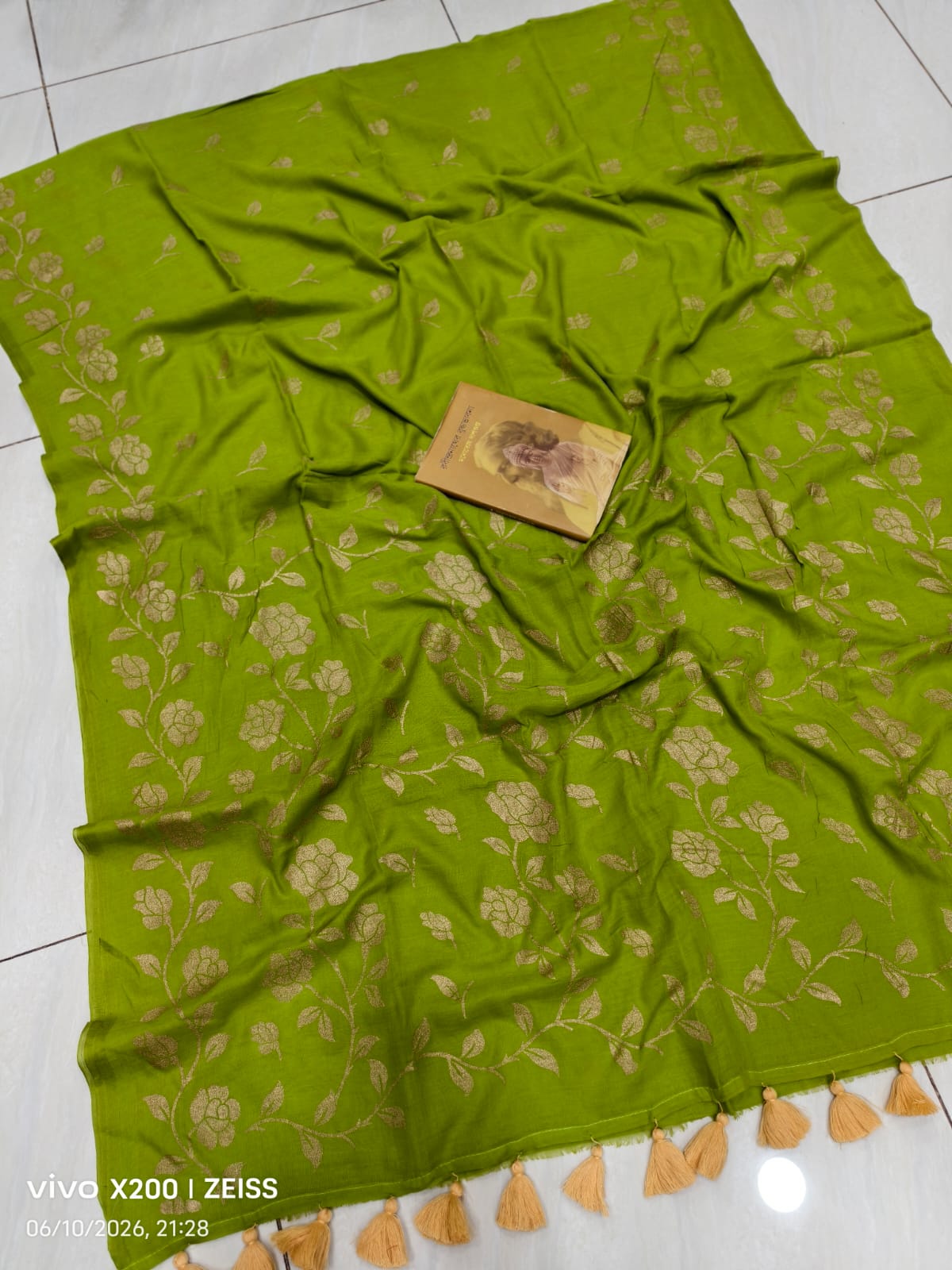 Floral Printed Mulmul Cotton Saree
