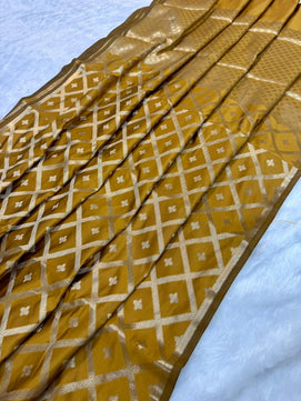 Banarasi Tapeta Soft Silk Saree