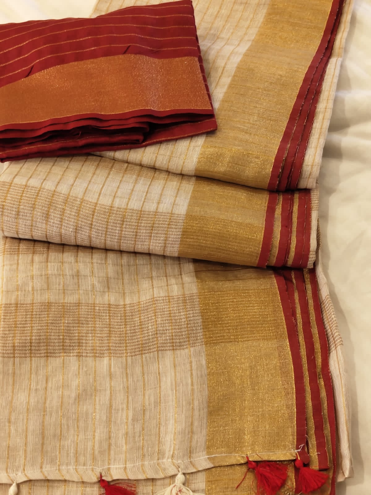 Semi Linen Saree (Style 1)