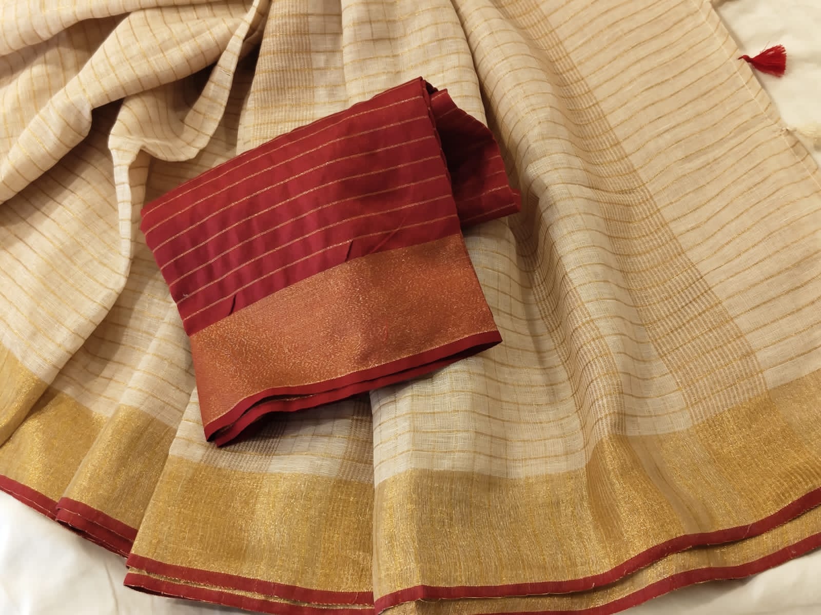 Semi Linen Saree (Style 1)