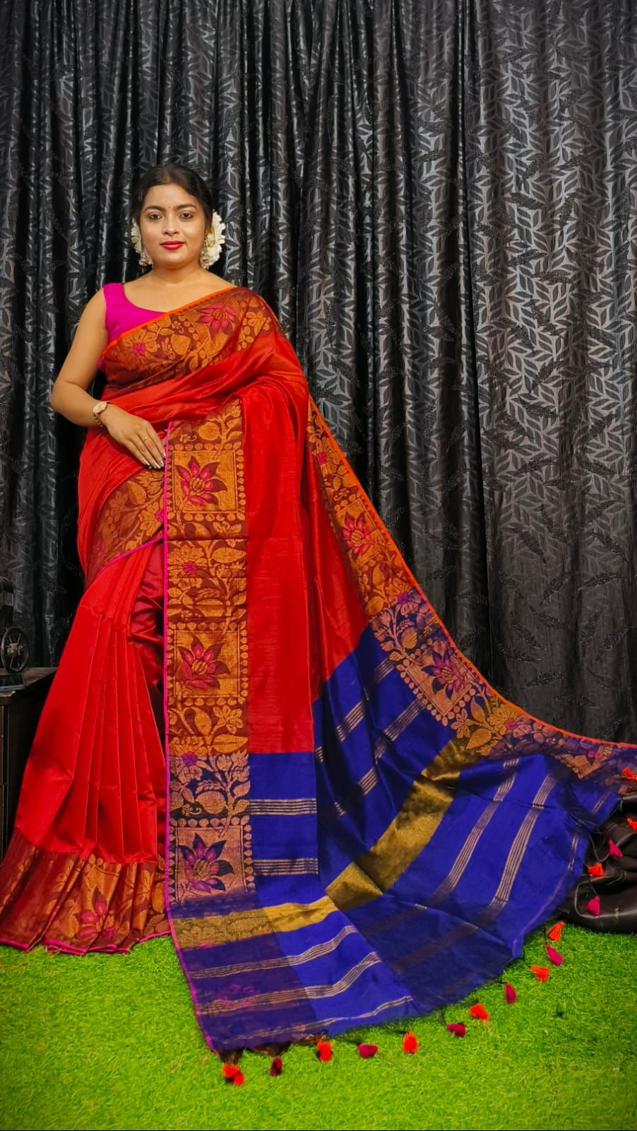 Handloom Copper Zari Meena Saree