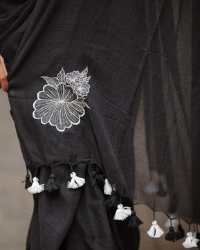 Exclusive Floral Handwoven Mulmul Cotton Saree