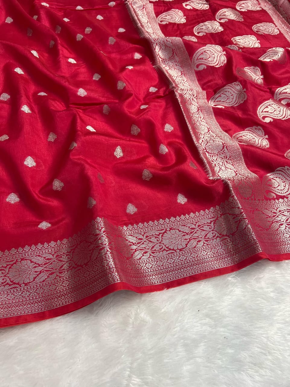 Banarasi Viscose Silk Saree