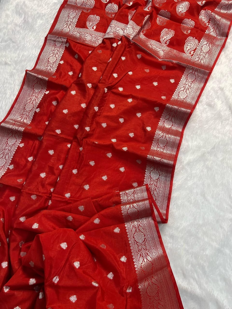 Banarasi Viscose Silk Saree